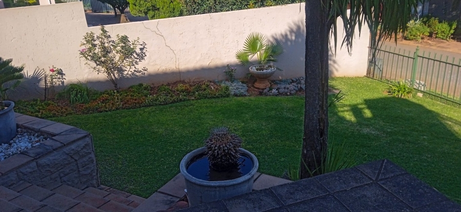 4 Bedroom Property for Sale in Kosmos North West